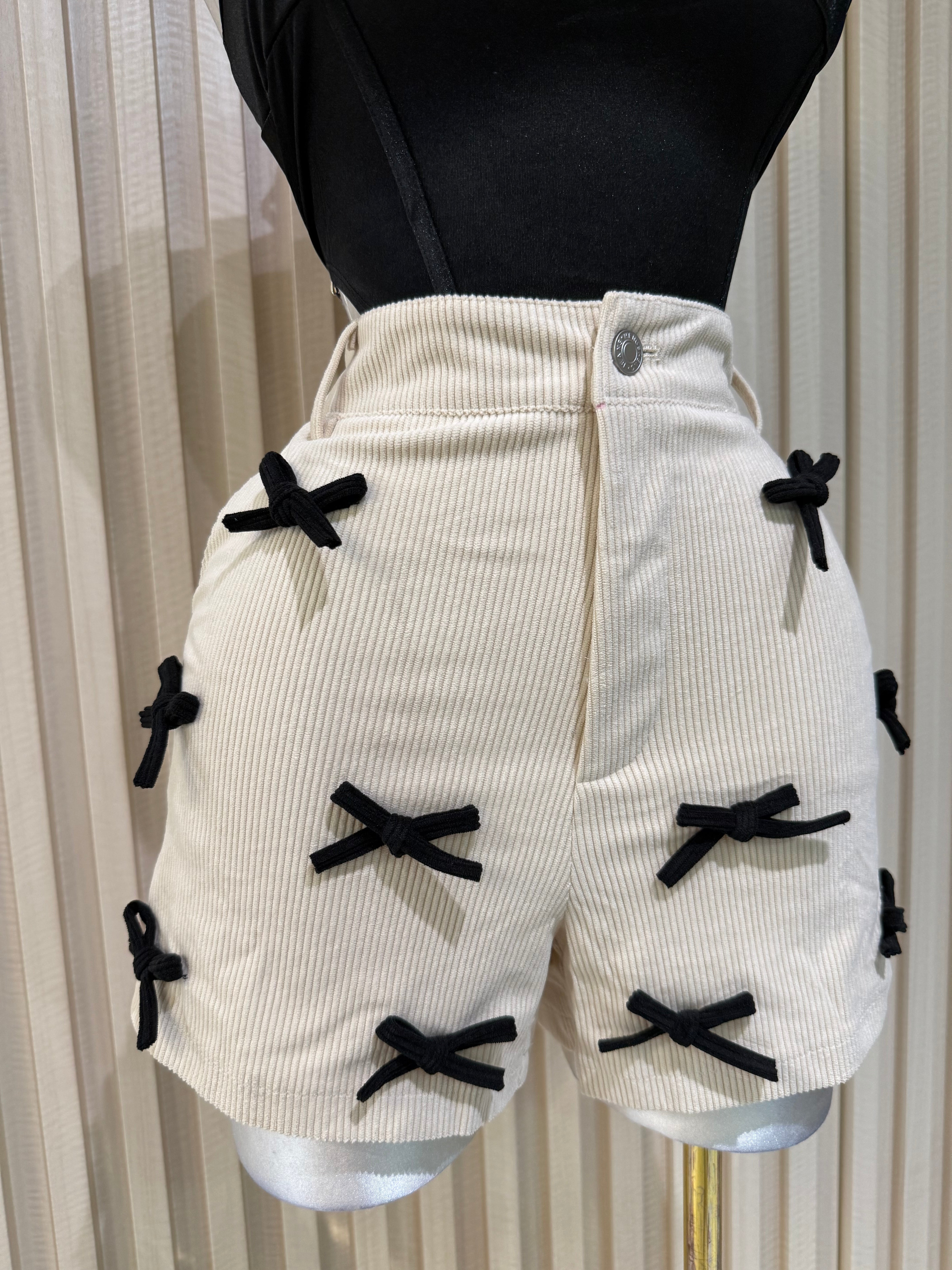 Cream Short Corderoy